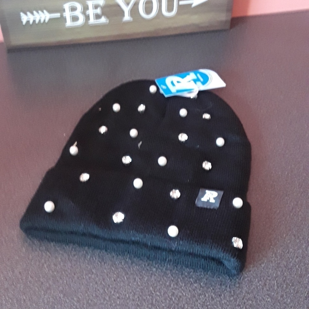 NWT Black beanie hat with pearls and beads‎